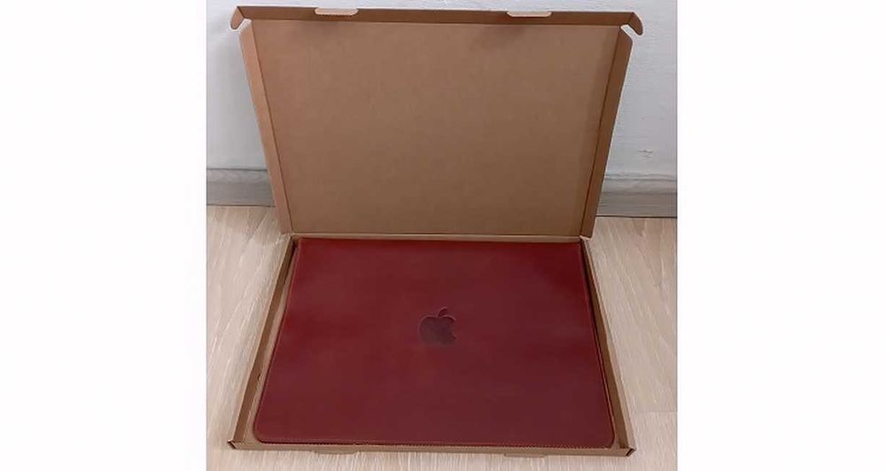 Чехол кожаный MacBook Air 13 / Pro 13. Папка на магнитном замке.