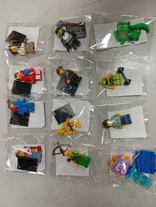 Lego, minifiguras séries e partes