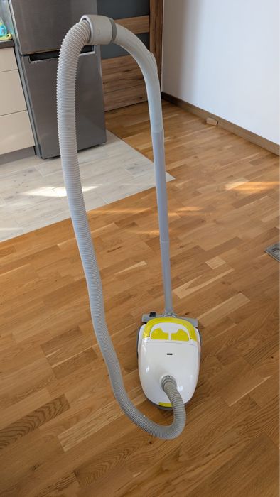 Odkurzacz workowy Hoffen - 700W VC-7358