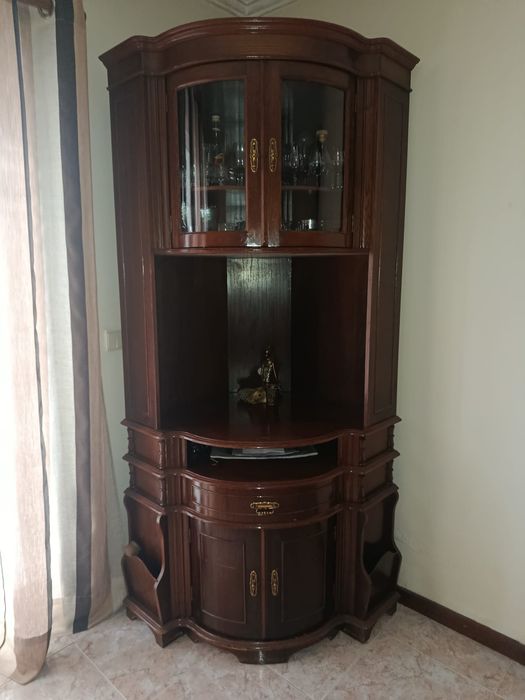 Móvel de canto usado