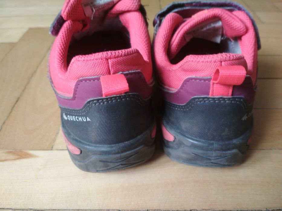 Buty turystyczne półbuty trekingowe wiosenne jesienne na rzep Quechua