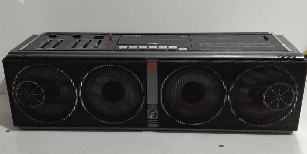 Radio vintage PHILIPS Cubbooster