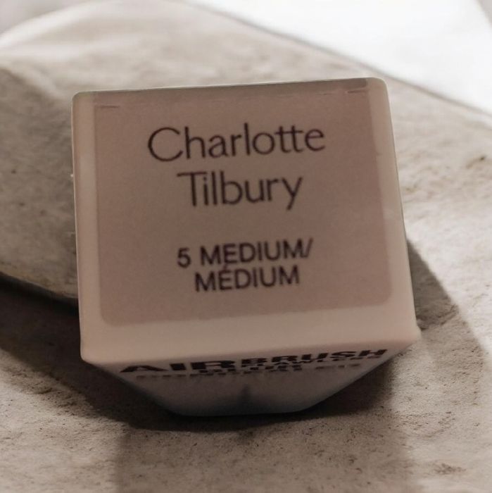 Na Lewara Korektor Charlotte Tilbury 5 Medium