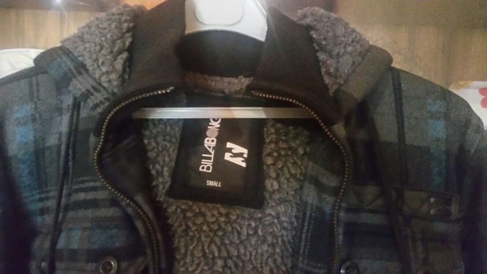 Blusão Billabong,  novo nunca usado
