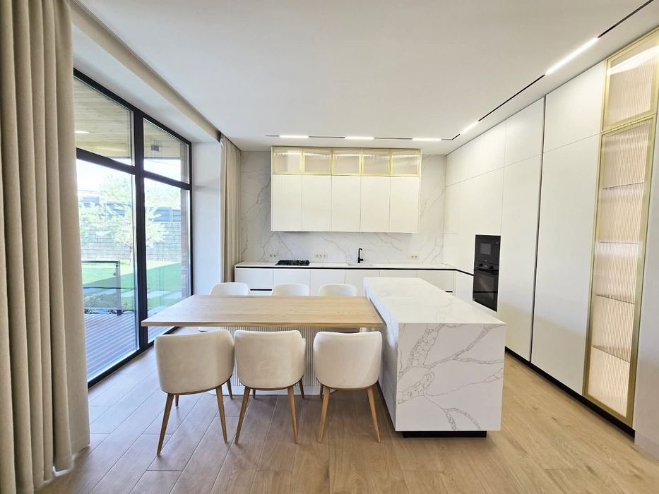 Будинок 250 м2 в КМ охорона басейн газ ремонт с. Ходосівка 8 км Київ