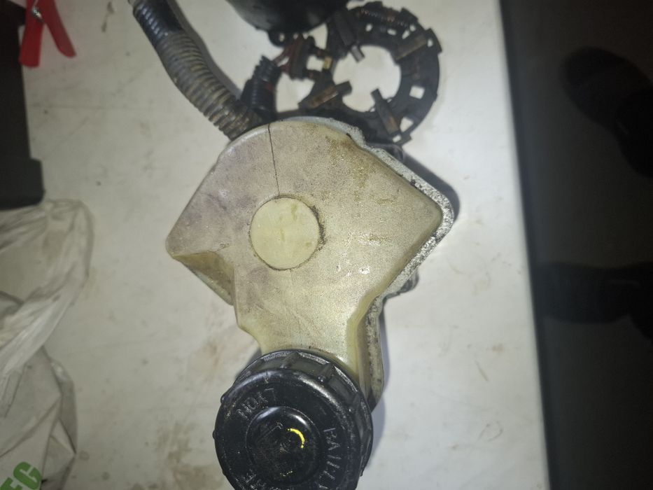 Cześć wspomagania reno kango 1.5 dci