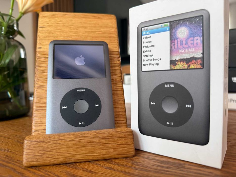 Apple iPod Classic 7G 160GB Black A1238 MC297QB/A