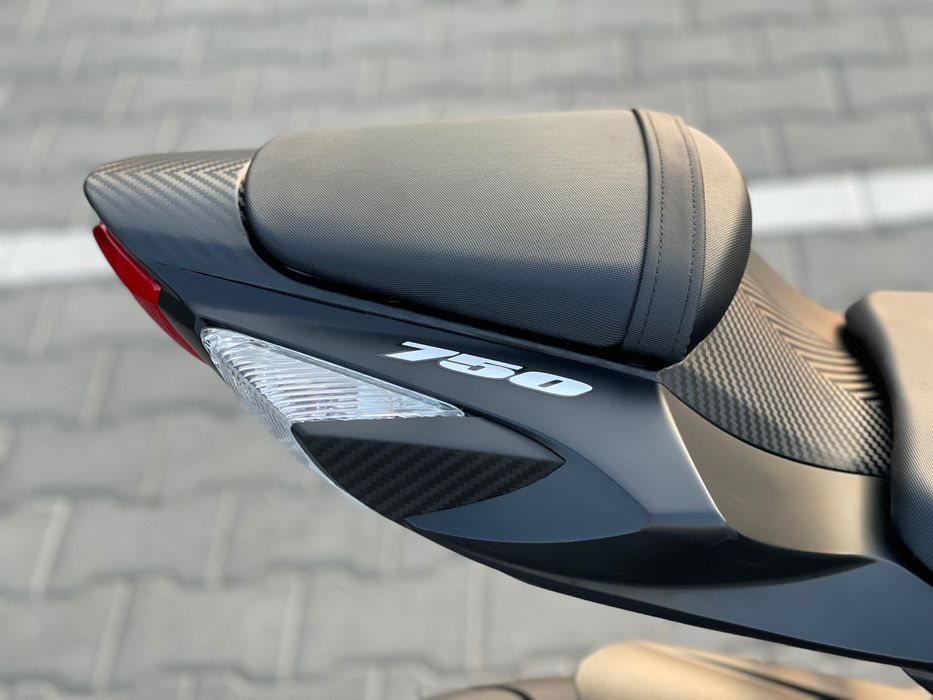Suzuki GSX-R 750, 2024 cпортивний мотоцикл Сузуки Джиксер