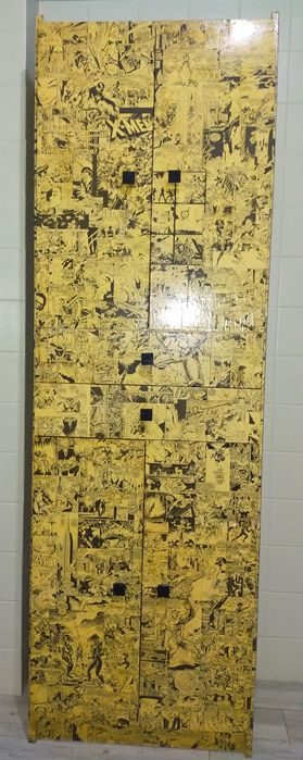 Móvel estilo retro/Pop Art com BD Marvel. Negociável.