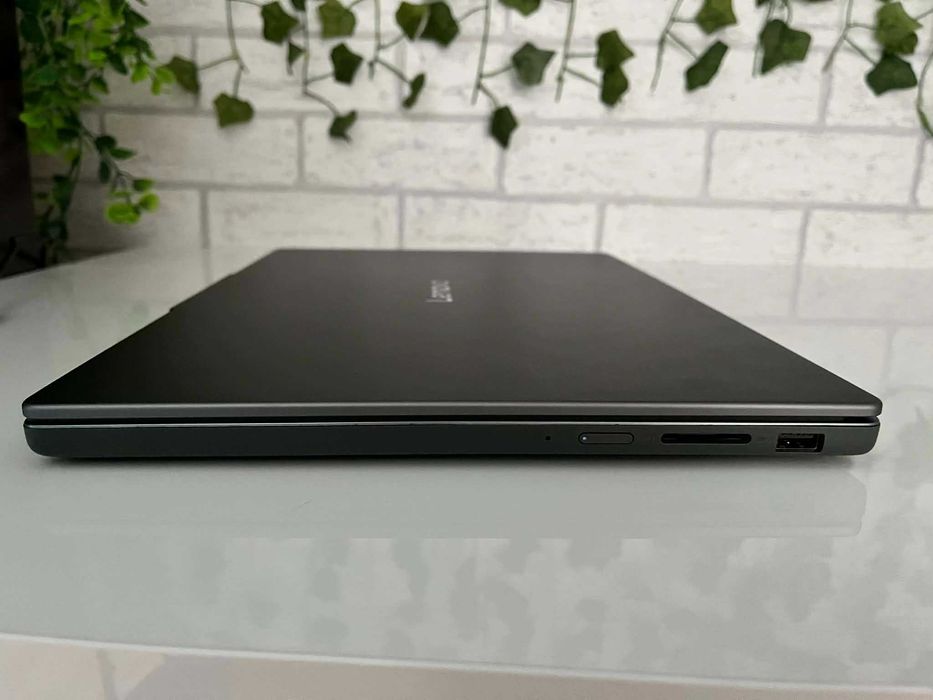 Lenovo Ideapad Slim 3i OLED