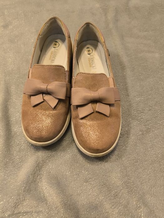 Komplet dla dziewczynki 134 na wiosnę, na święta