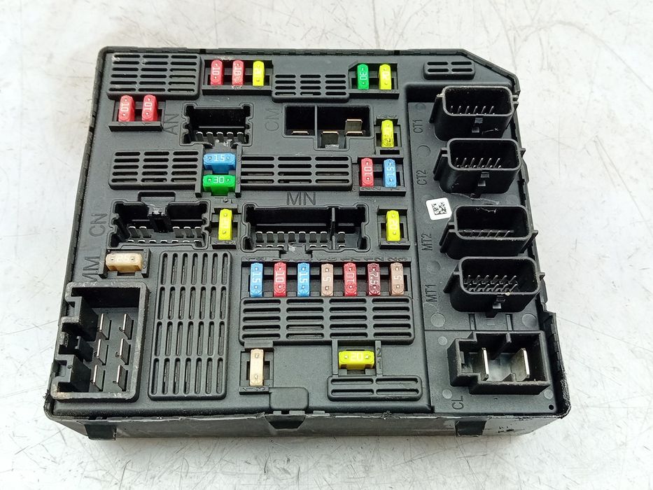 Caixa fusíveis / SAM / BSI RENAULT Latitude (L70_)