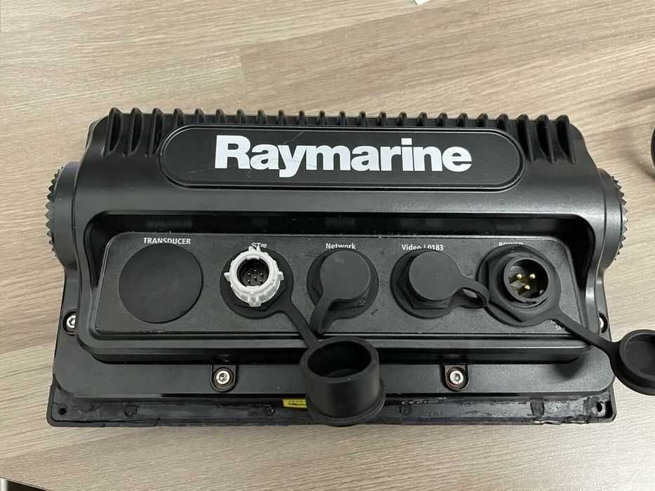 Używany Chartplotter Raymarine Es75