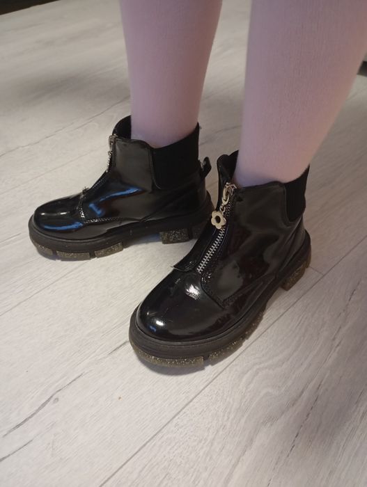 Чобітки , черевички