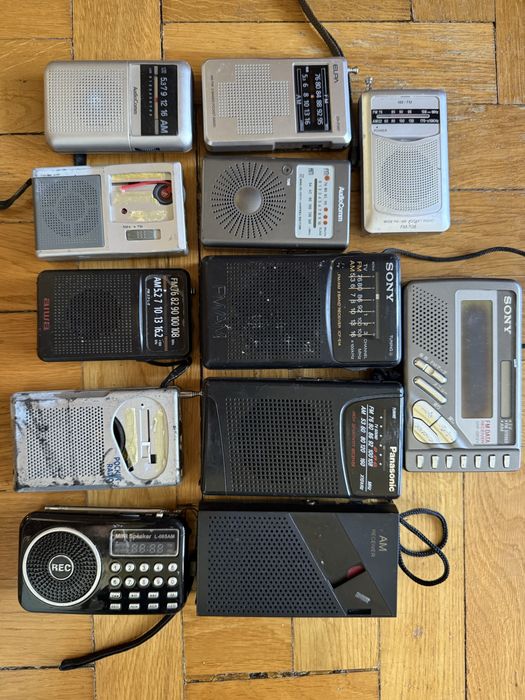 Много разных приемников за 1500 грн все