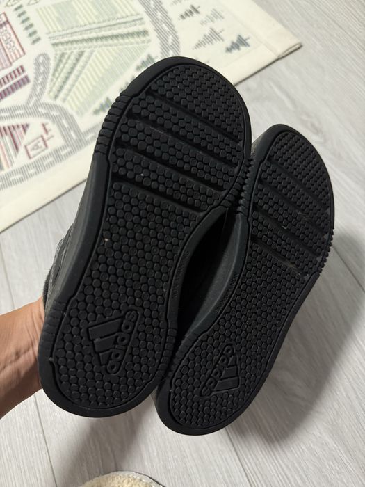 Кросівки adidas дитячі 18,5 см
