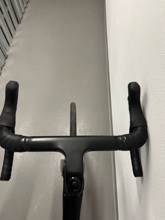 Rower szosowy AERO full karbon