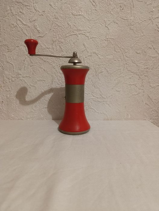 Кофемолка ручная СССР