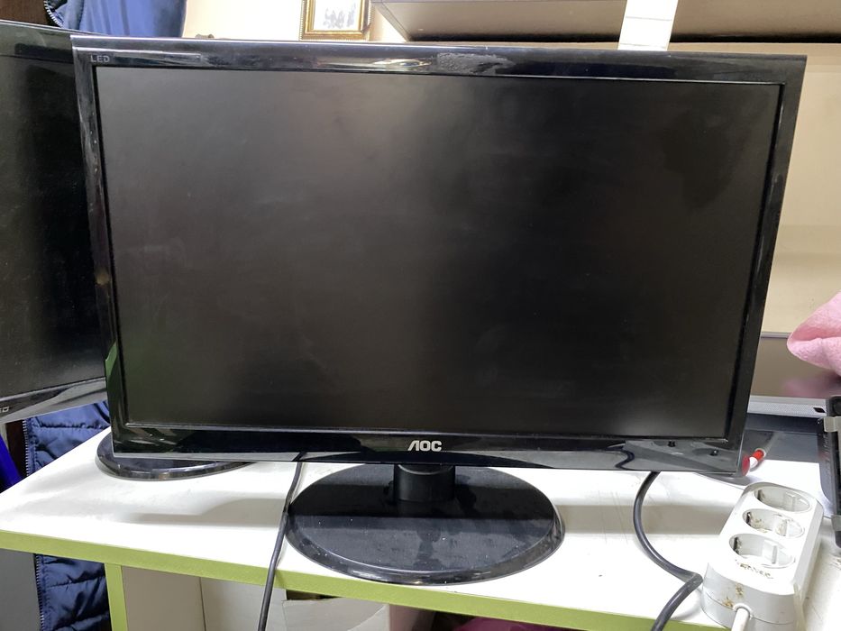 Продам мониторы 22 дюйма разные (б/у)