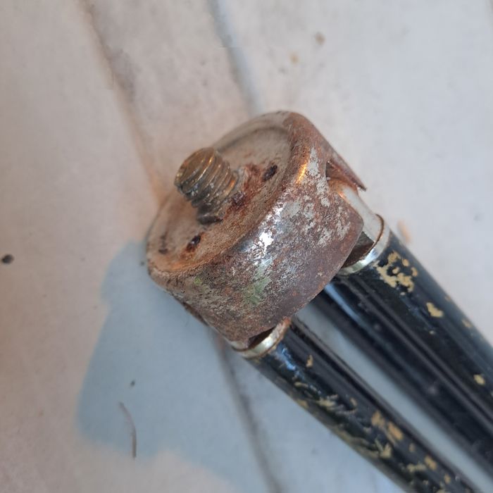 Stary statyw fotograficzny trójnóg