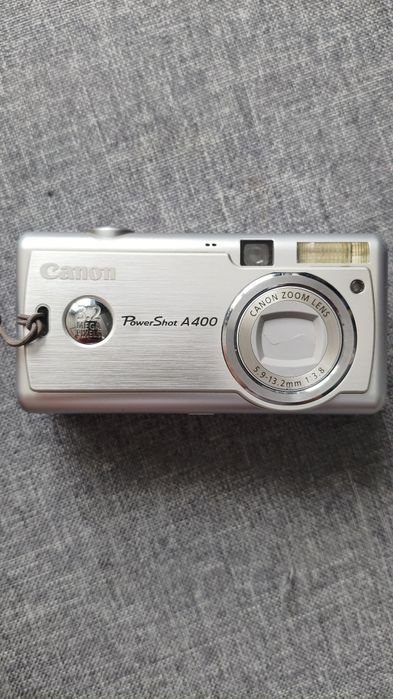 Aparat cyfrowy Canon PowerShot A400.