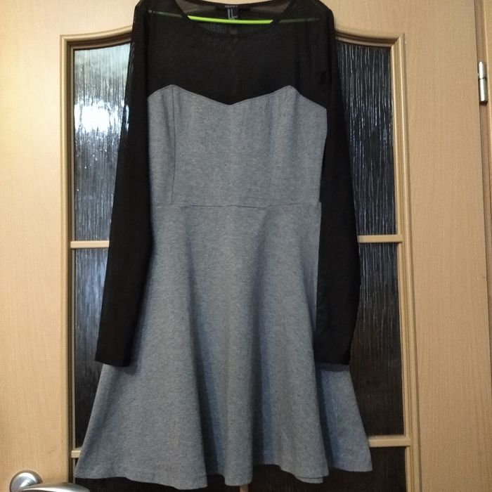 Платье трикотажное S