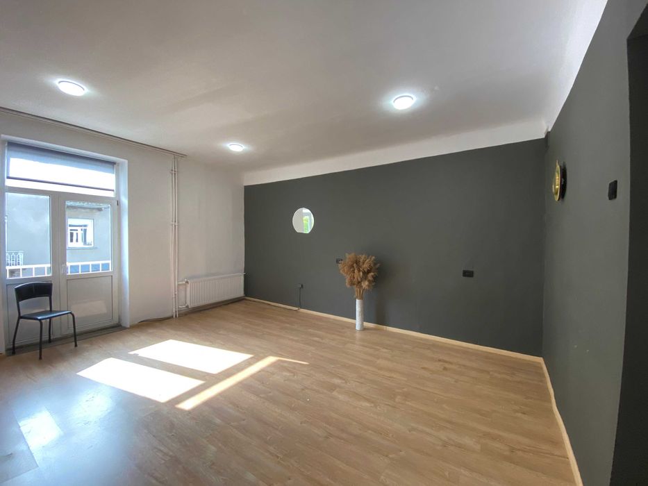 Оренда офісів біля Податкової (з генератором),300 грн за м2.