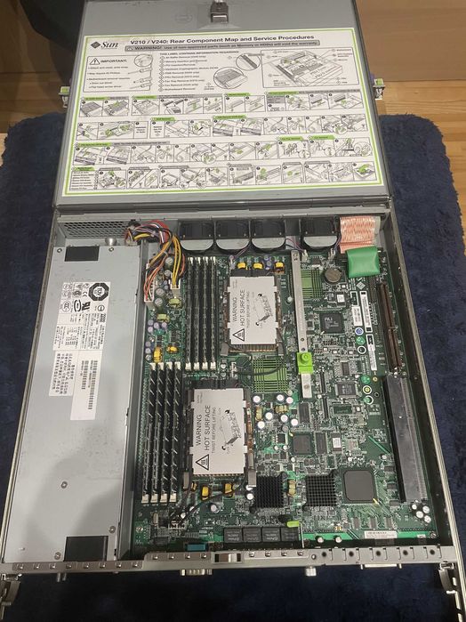 Sun Microsystems SunFire V210