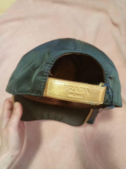 Czapka z daszkiem Prada (Nowa, z metką)