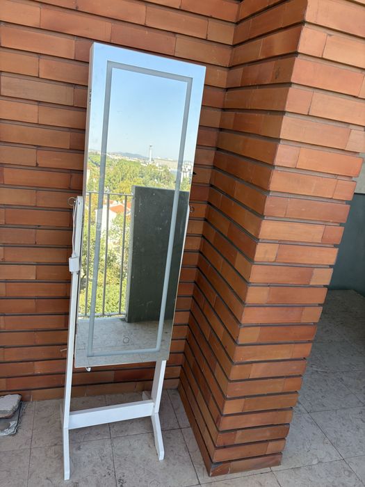 Porta joias com espelho