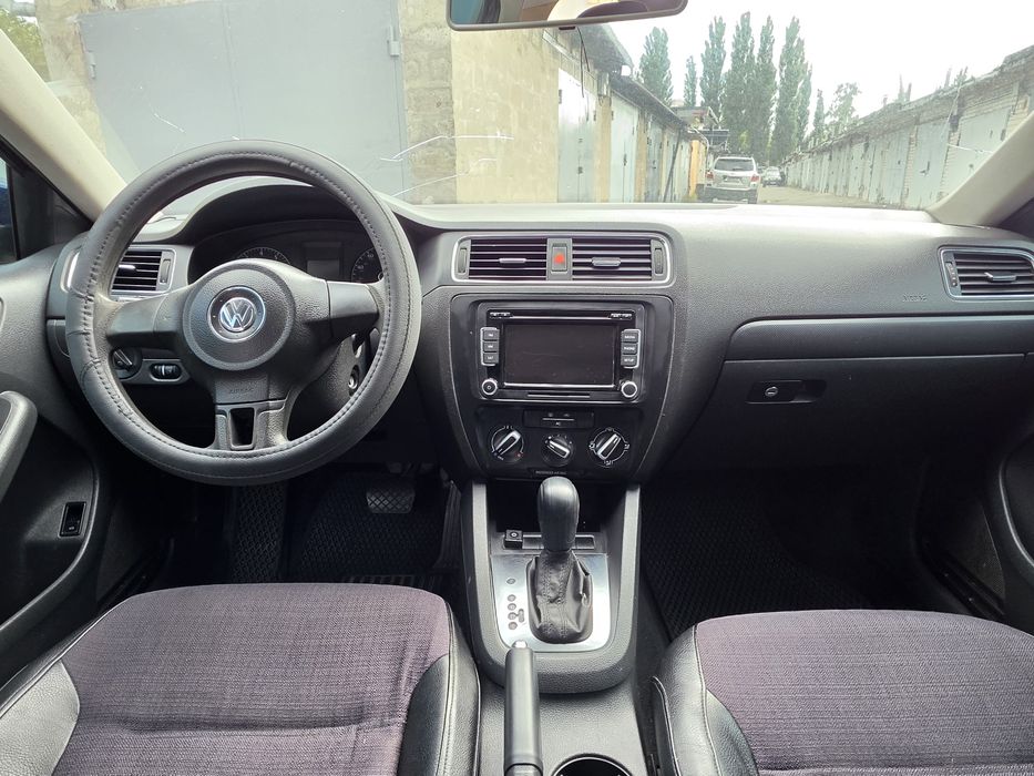 Volkswagen Jetta 2011