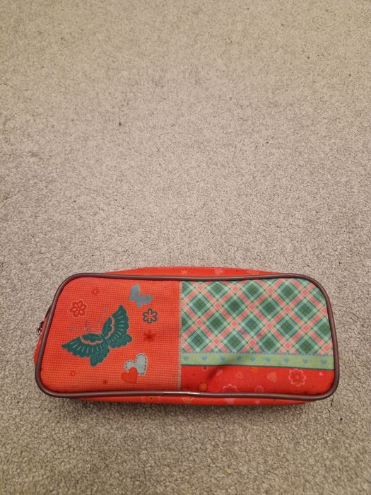 Piórnik dziewczęcy