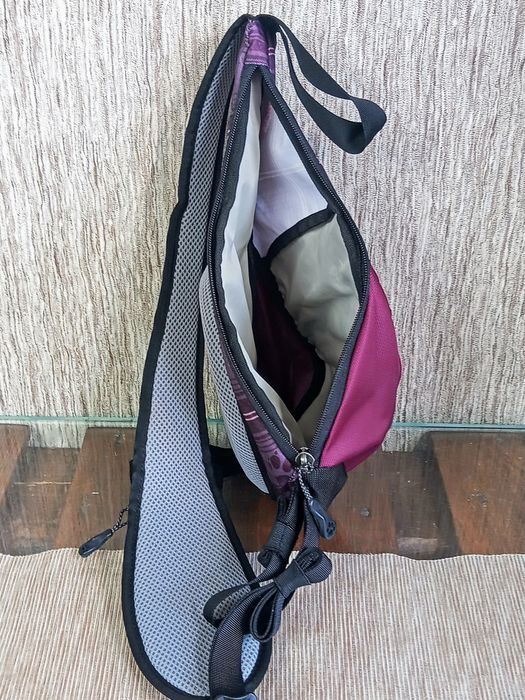 Plecak na jedno ramię Jack Wolfskin Underground damski burgund 4 litr.