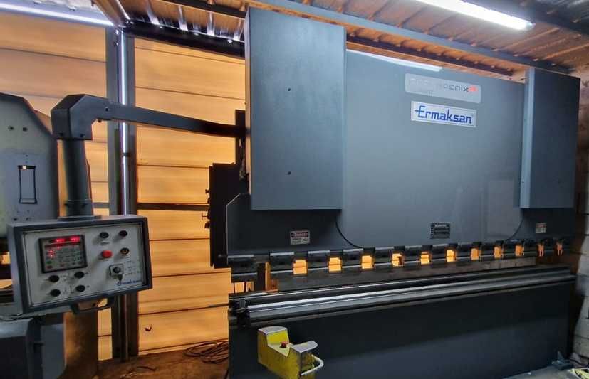 Máquina Quinadeira Ermaksan 120Ton 3100mm