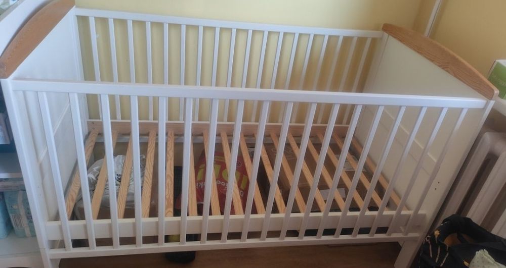 Łóżeczko ikea z materacem