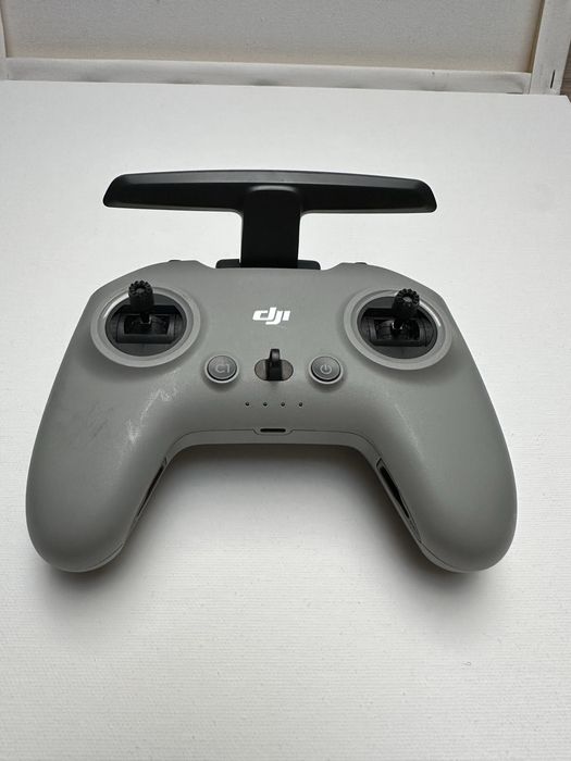 DJI FPV - Dron bardzo malo uzytkowany