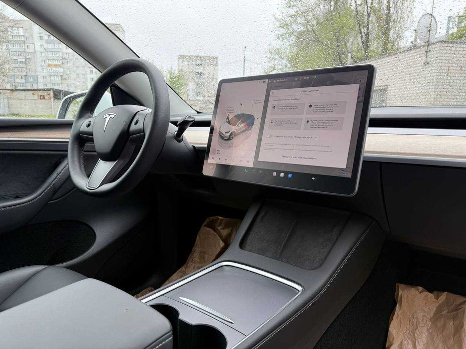 Tesla Model Y 2023 ціла автівка 82 кВт Dual Motors