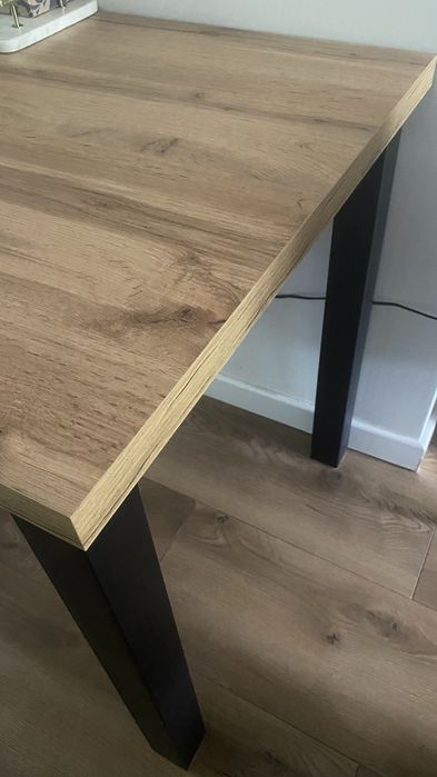 Stół 70x120cm i 5 krzeseł
