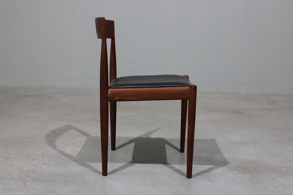 Conjunto de 6 cadeiras Kai Kristiansen modelo 4110 em teca e couro