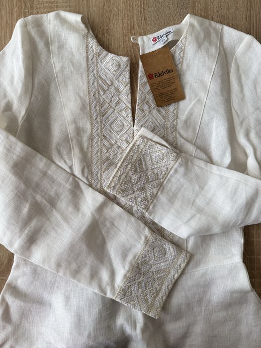 Вишиванка жіноча з люрексом