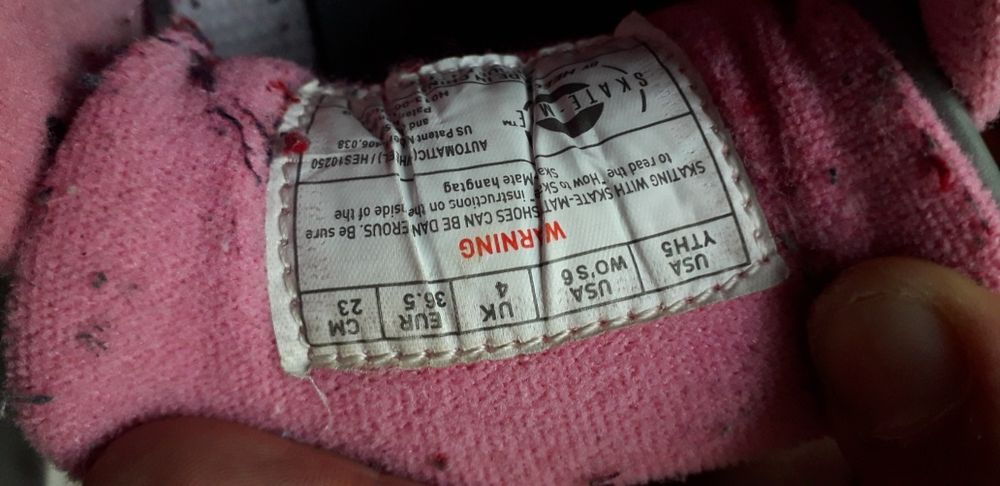 Tenis/ sapatilhas Hellys tam 36,5. Bom estado.

Entrega em mão em Vila