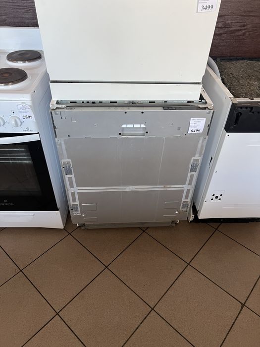 Вбудована посудомийна машина Beko на 12 комплектів