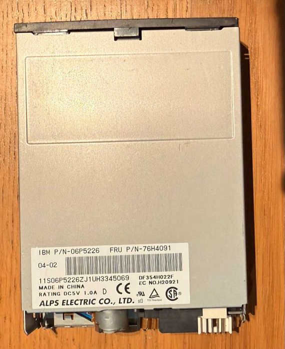 Drive de Disquetes 3.5" 1.44MB IBM / ALPS - Painel Preto