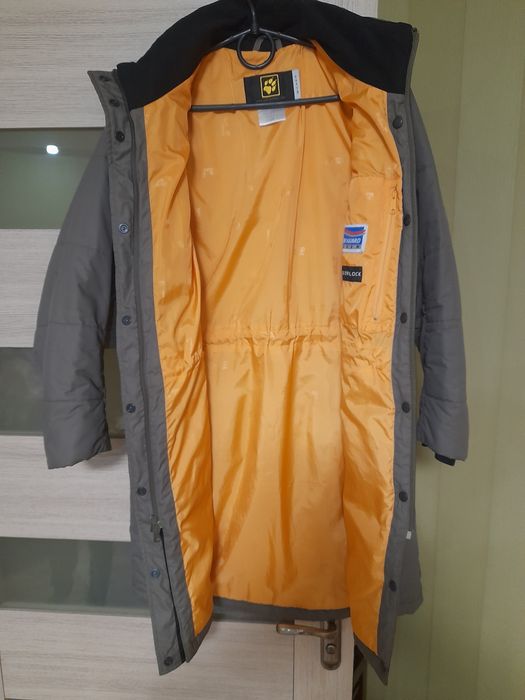 Продам куртку  Jack Wolfskin