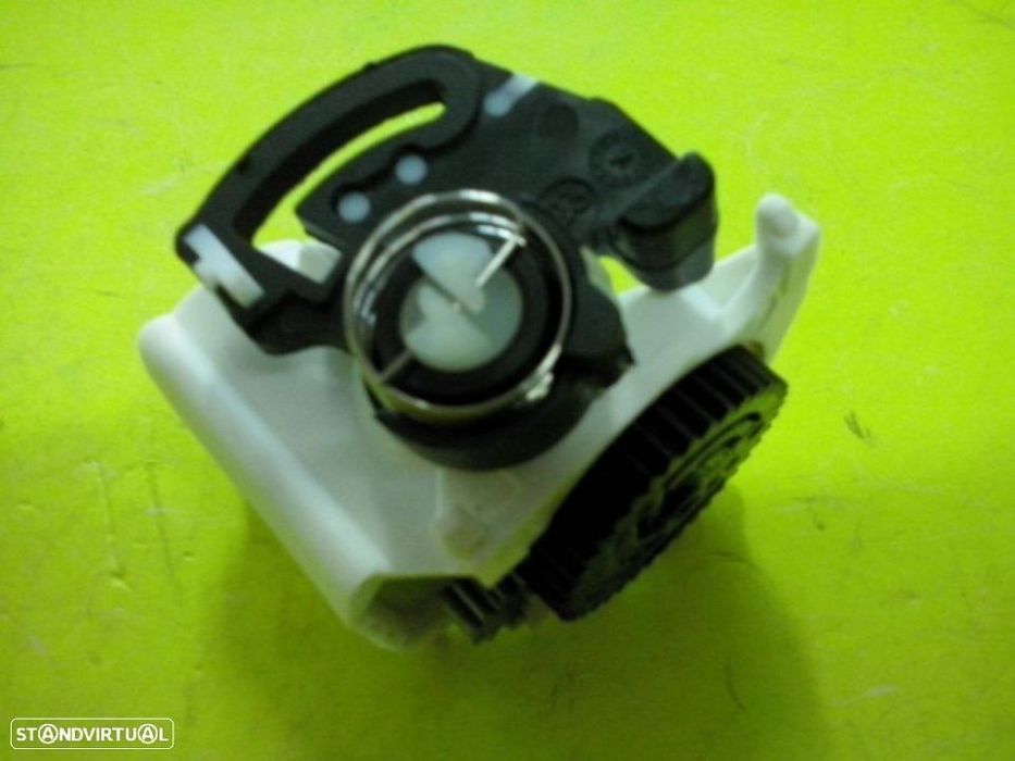 fecho da tampa da mala Renault Clio II Megane scénic