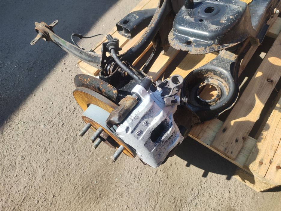 Балка підрамник форд фокус 1 2 3 разборка ford focus 2 3