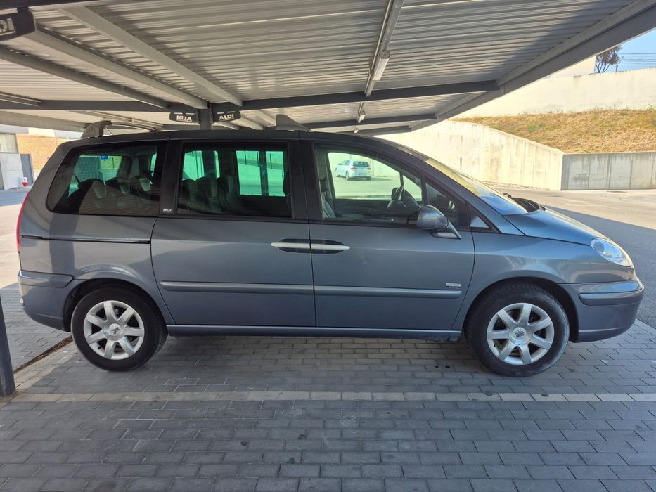 Peugeot 807 até 8 lugares