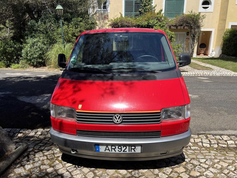 VW Transporter T4 1994 — Legalizada, Especial Dormitório — Painel Solar + Bateria de Serviço — 242.000 km