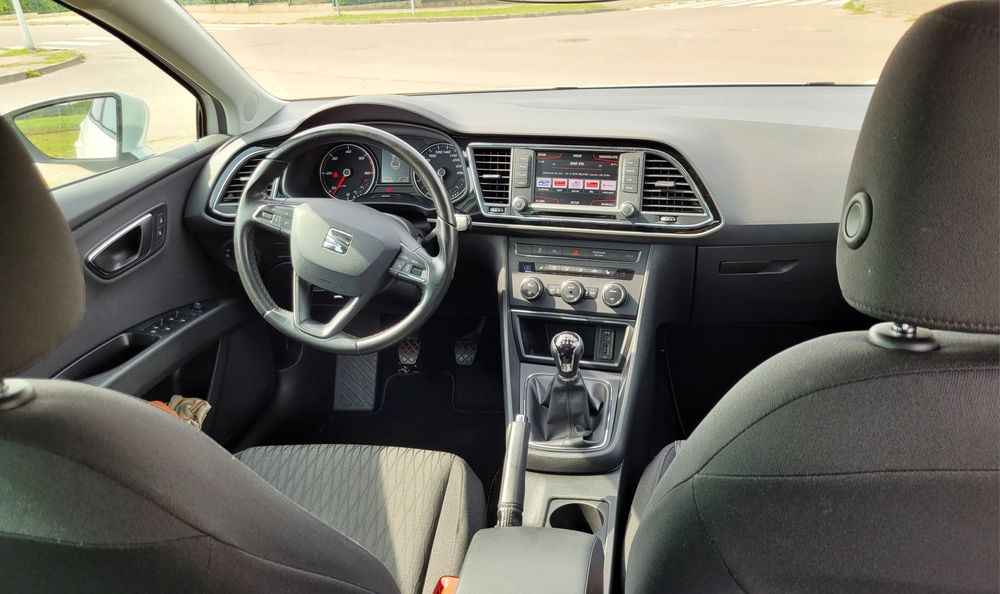 Seat Leon ST Style 2.0Tdi 150km LED Nawigacja PDC Hak Alufelgi