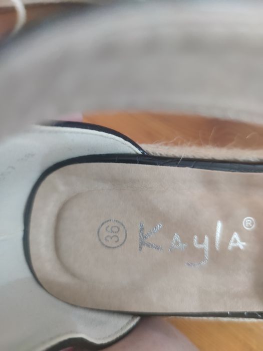 Sandały wiązane kayla